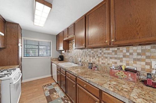 218 Wilken Way, Anaheim CA  92802-4841 exterior