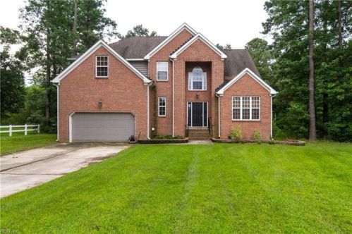 1611 Falcon St, Suffolk, VA 23434-2349