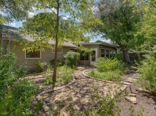 910 Calico Dr, Austin TX  78748-6492 exterior