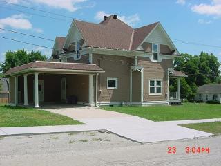 302 Clay St, Albany, MO 64402-1823