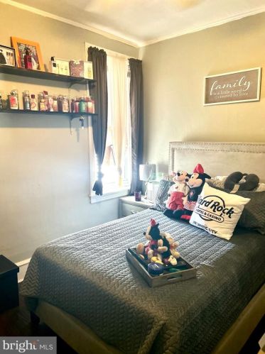 2816 22nd St, Philadelphia PA 19140-3830 exterior