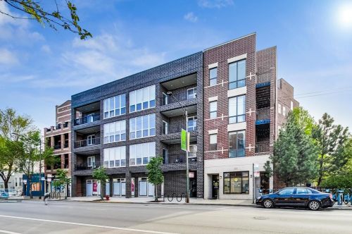 3536 Lincoln Ave, Chicago IL  60657-1104 exterior