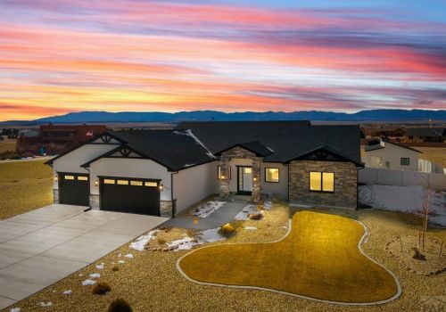 1267 Papago Dr, Pueblo, CO 81007-2639