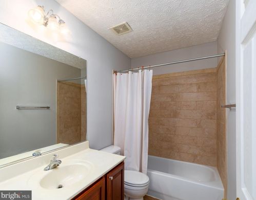 579 Windsong Dr, Aberdeen MD  21001-1809 exterior