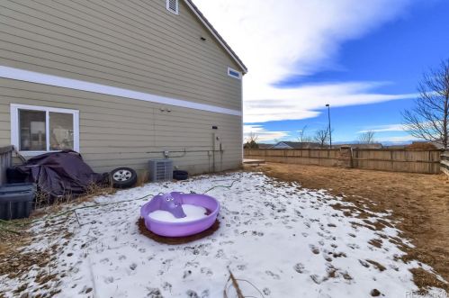 19312 58 Pl, Denver CO 80019-2027 exterior