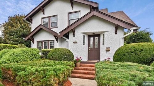 160 Hillside Ave, River Edge, NJ 07661-2308