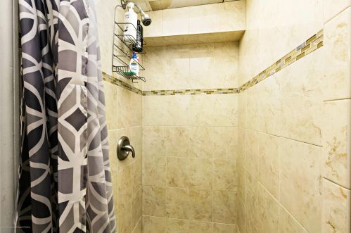 3 Deal Lk Ct, Tinton Falls NJ 07712-5116 exterior