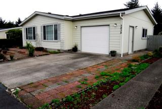 3434 Coos St, Newport, OR 97365-1516
