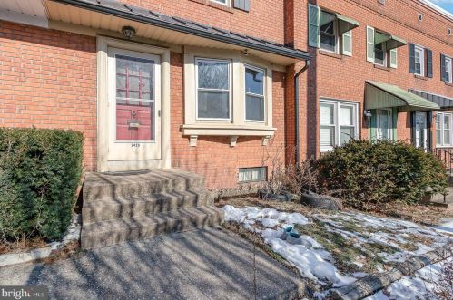 2426 Brookwood St, Harrisburg, PA 17104-2111