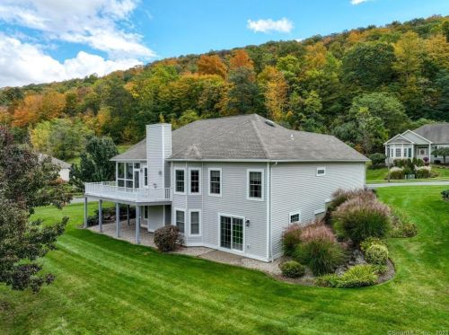 20 Sea Green Dr, Kensington, CT 06037-4087
