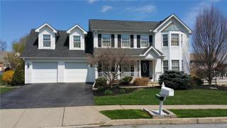 4055 Allen St, Bethlehem, PA 18020-4584