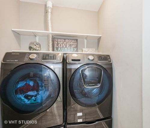 1425 Glenside Dr, Lemont IL  60490-5480 exterior