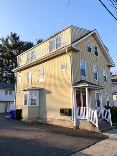 21 Oak St, Middletown CT  06457-3701 exterior