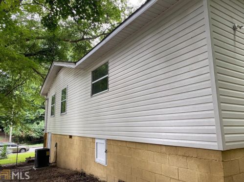 5779 Hillside Ave, Atlanta GA  30340-4325 exterior