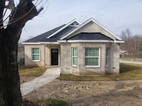 2837 Crenshaw Ave, Fort Worth TX  76105-3921 exterior