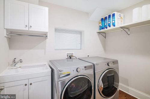 2022 Chancellor St, Philadelphia PA 19103-5605 exterior