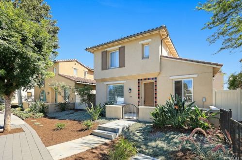 490 West Ave, Fullerton, CA 92832-2207