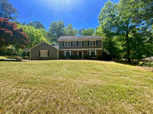130 Lismore Dr, Lagrange, GA 30240-9577