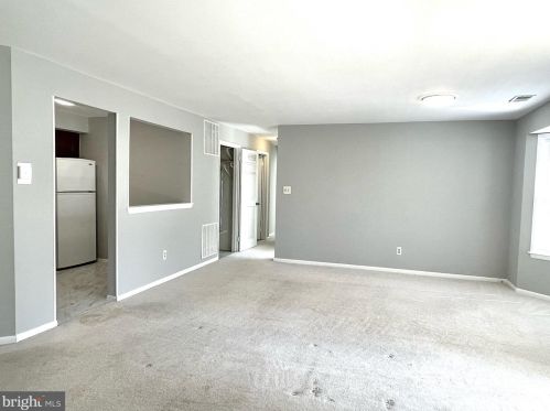 206 Salem Ct, Princeton, NJ 08540-7038
