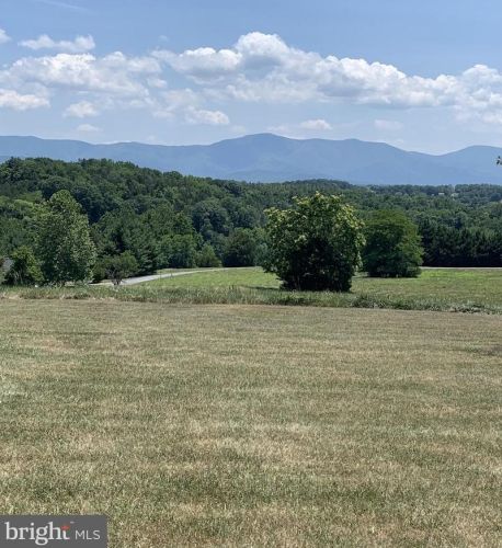 841 Lazy River East Rd, Richmond National Battlefiel, VA 22835-2617