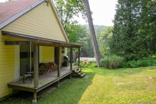 135 Canaan Mountain Rd, Canaan, CT 06031-1517