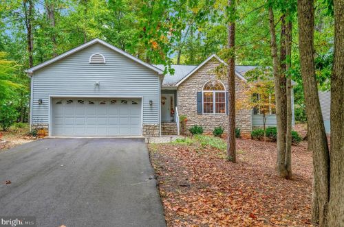 110 Green Spring Rd, Locust Grove, VA 22508-5361