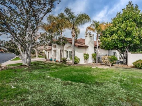 2072 Monarch Ridge Cir, El Cajon, CA 92019-3874