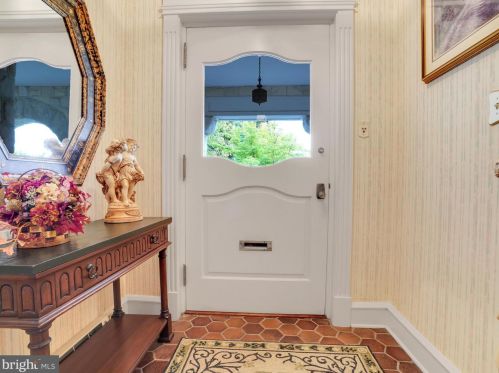 1407 Mahantongo St, Primrose PA 17901-3307 exterior