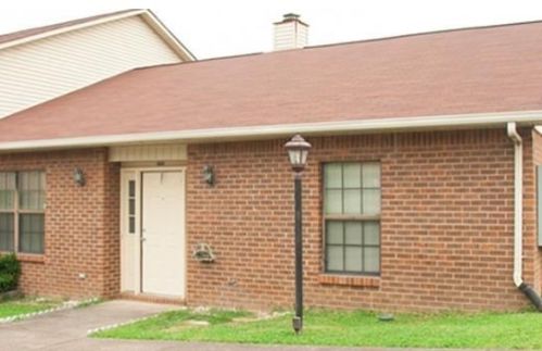 300 Plymouth Rock Ct, Madison TN  37115-5928 exterior