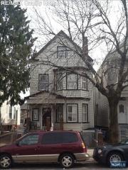 323 7th St, Newark, NJ 07107-1707