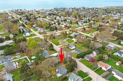 67 Lawton Ave, Westerly, RI 02891-5332