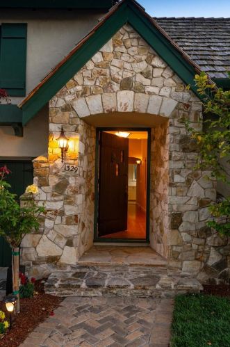 1329 Cabrillo Ave, Burlingame, CA 94010-4716