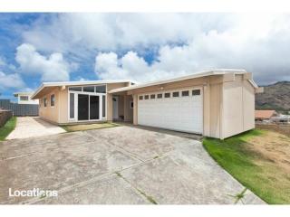 7243 Pikoni Pl, Honolulu, HI 96825-2538