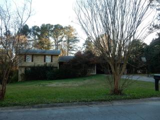 2609 Windridge Dr, Acworth, GA 30102-2224