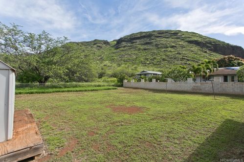 89-1061 Pikaiolena St, Nanakuli, HI 96792