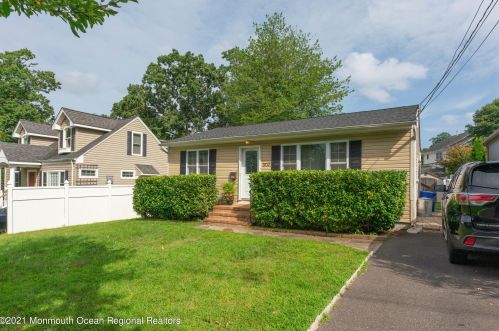 302 Lenape Trl, Brielle, NJ 08730-1513