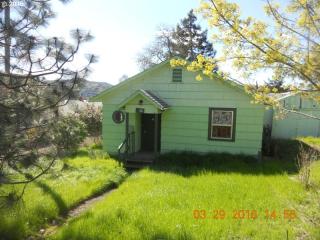 730 Casper St, Roseburg, OR 97470-3512