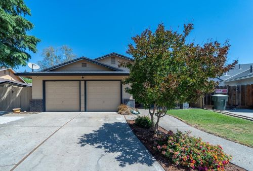 6153 Mohican Dr, Manteca, CA 95336-2518