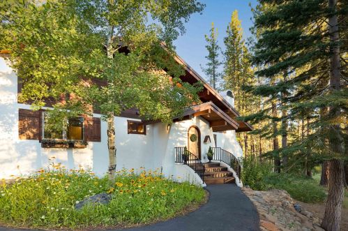 11299 Lausanne Way, Truckee, CA 96161-6004