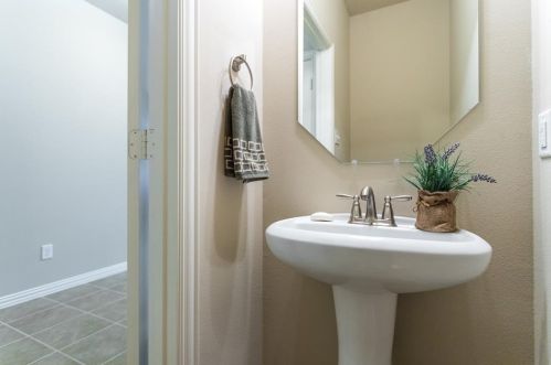 3649 Vienna St, Irving TX 75038-8461 exterior