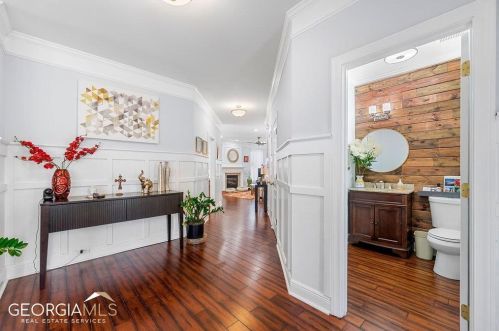 1435 Lakeboat Way, Atlanta GA  30331-8913 exterior