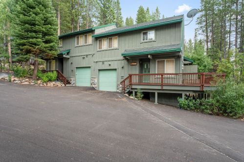 12411 Northwoods Blvd, Truckee, CA 96161-6458