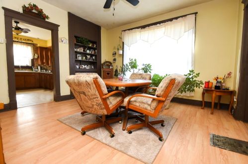 916 Douglas Ave, Nelson IL  61021-2639 exterior