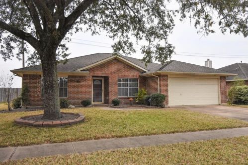 2128 Tower Bridge Rd, Pearland, TX 77581-4600
