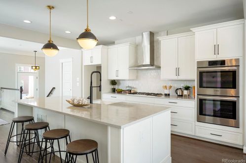 10353 58th Ave, Denver CO  80238 exterior