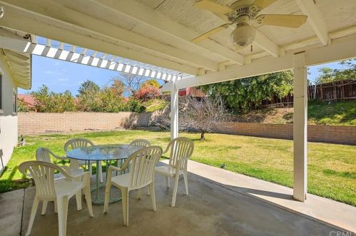 6322 Westview Dr, Riverside CA  92506-5322 exterior