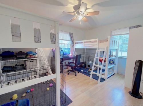 31 Beatrice Ave, Killingly CT  06239-4204 exterior