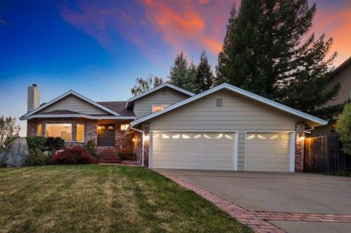 7217 Pine Grove Way, Folsom, CA 95630-1921
