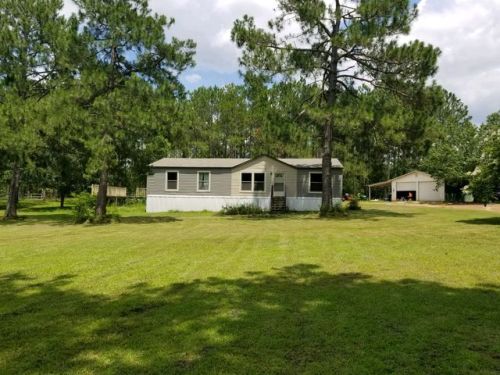 226 Hidden Lakes Dr, Enigma, GA 31749-1314