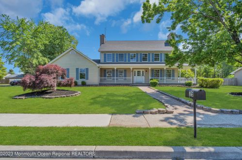35 Mariciel Ave, Berkeley Township, NJ 08721-2433
